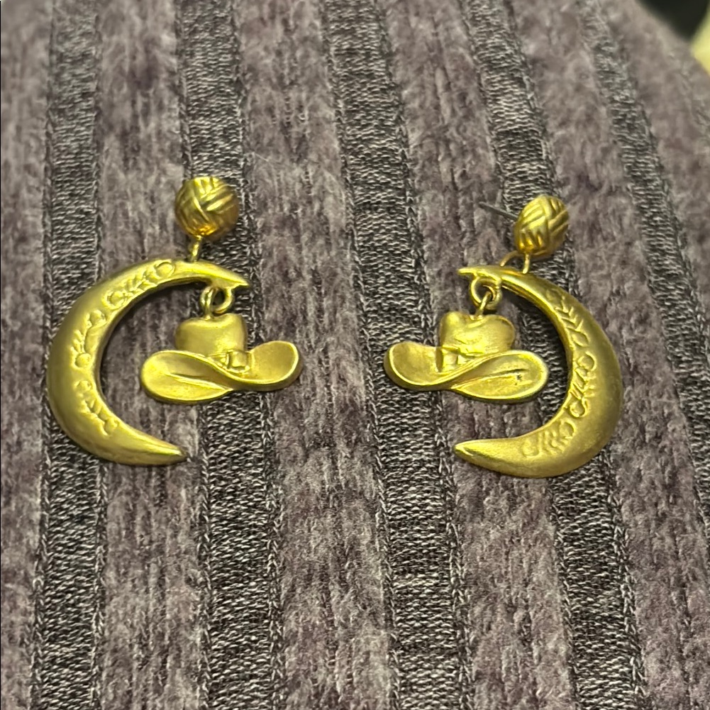 Gold Tone Cowboy Hat And Moon Earrings